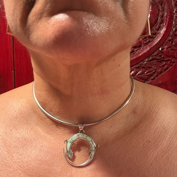 Touch of Santa Fe Sterling Silver lizard pendant with lab opal inlay - Picture 9 of 15